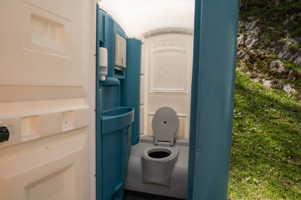 Best Luxury portable toilet rental  in Perryopolis, PA